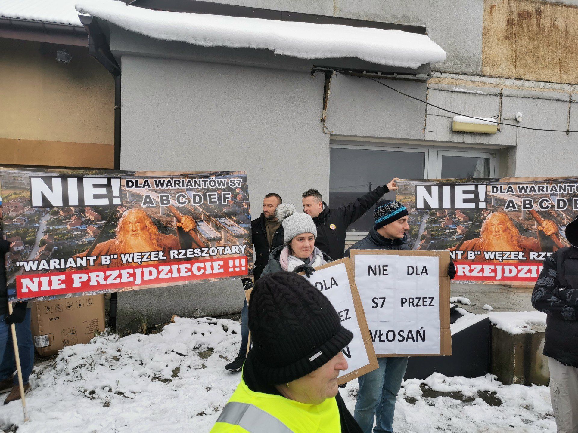 Protest w Gaju przeciwko budowie trasy S7 w gminie Mogilany