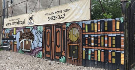 Warszawa. Sezamie, otwórz się. Skarby za malowaną bramą przy Olkuskiej