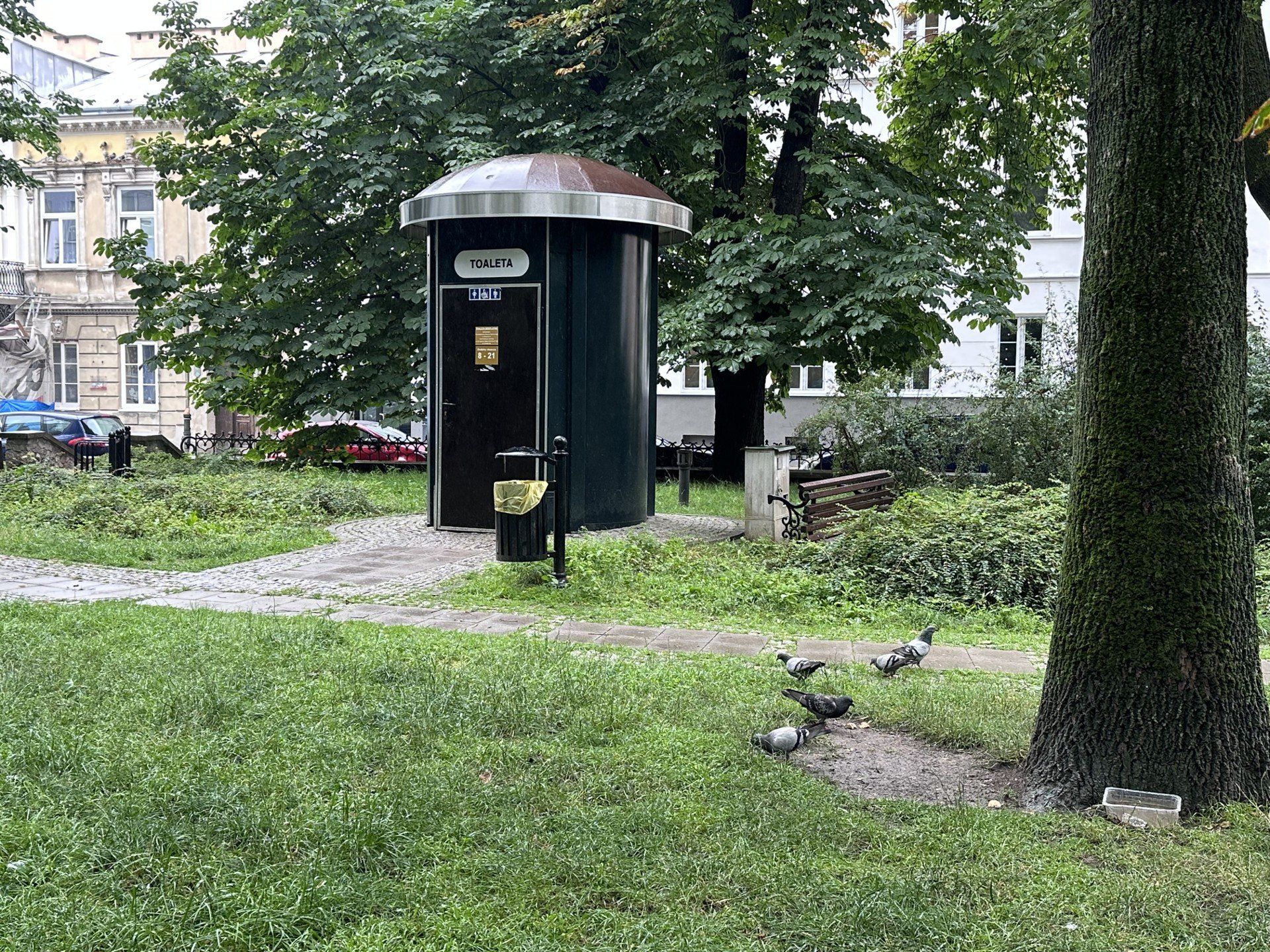 Szalet na placu Żeromskiego w Kielcach