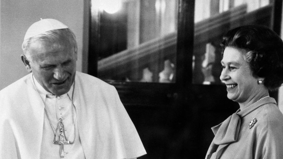Diamond Jubilee
File photo dated 28/05/1982 of Pope John Paul II and Queen Elizabeth II meeting at Buckingham Palace, London.
Dostawca: PAP/PA
PA