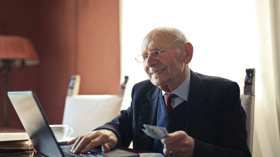 Emerytura dla seniorów. Trzynastka i czternastka mile zaskoczą
