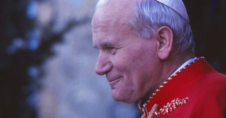 100. rocznica  urodzin Jana Pawła II. Papież Franciszek skieruje do Polaków kilka słów z okazji jubileuszu