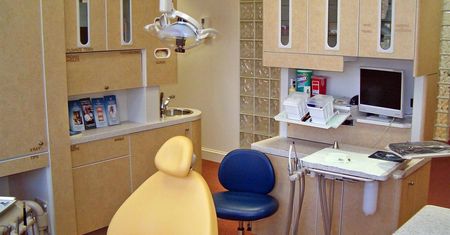 Ile zapłacisz za leczenie zębów w 2026 roku? Aktualne ceny z gabinetów dentystycznych