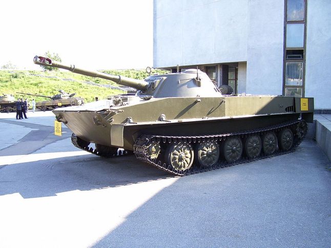 Czołg pływający PT-76