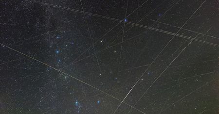 Czy satelity Muska przeszkodzą w obserwacjach nieba? Odpowiedź jest niejednoznaczna