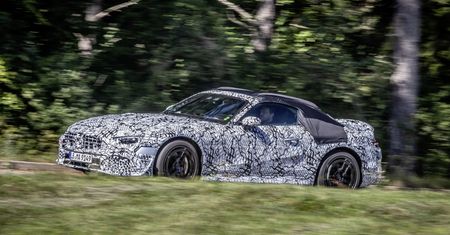 Mercedes-AMG SL coraz bliżej premiery. Niemcy chwalą się zdjęciami z testów
