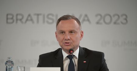 Prezydent podziękował Polakom i wszystkim partiom politycznym za Unię. I zapowiedział projekt ustawy
