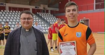 Turniej Final Four Ministranckiej Ligi Piłkarskiej 2026 odbył się w hali w Chęcinach. Były ogromne emocje. Zobacz zdjęcia
