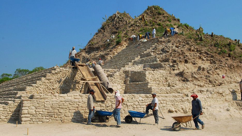 Mexican archaeologists excavate Mayan city in Tabasco.
Dostawca: PAP/EPA.
JAIME AVALOS
