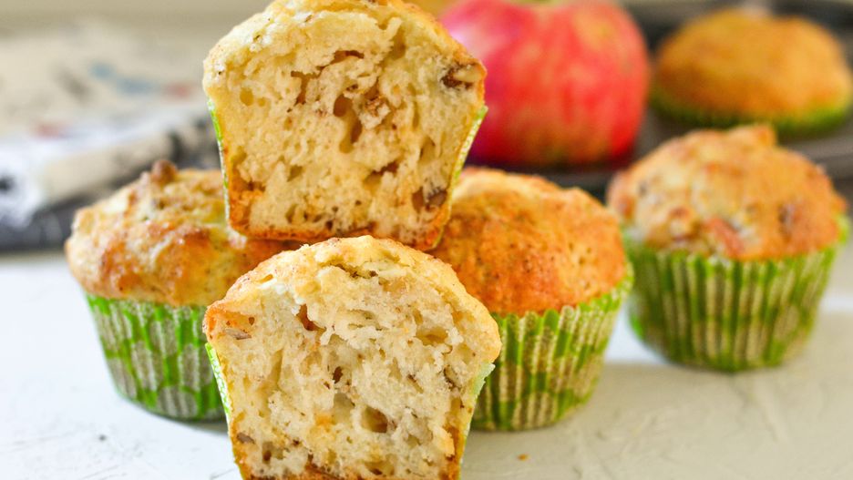 Muffinki z jabłkami to prosty przepis na domowy wypiek