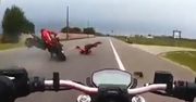 Przejechał po nim motocyklem. Nagranie z wypadku
