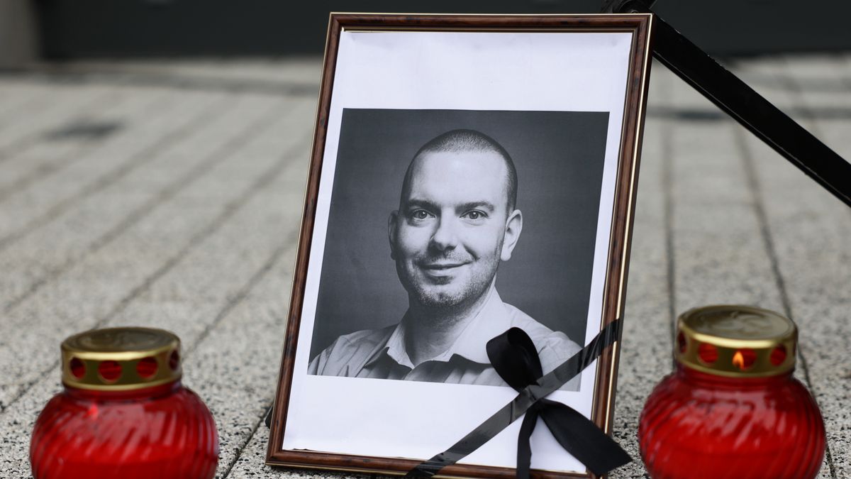 Commemoration of doctor Tomasz Solecki who died after being stabbed by his patient, at University Hospital in Krakow, Poland on May 6, 2025. (Photo by Jakub Porzycki/NurPhoto via Getty Images)