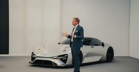 Lexus nie chce być "droższą Toyotą". Marka musi sobie poradzić z utratą 25 proc. rynku