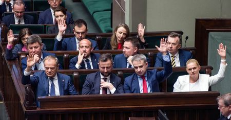 Ciągniki, biżuteria, leśniczówka. Są oświadczenia majątkowe ministrów