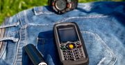 Z czego dzwoni prawdziwy facet? Trwałe i odporne telefony do pracy w trudnych warunkach