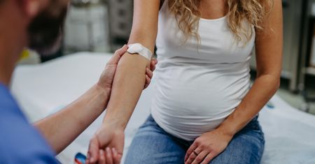 Poroniła w szpitalu. "Trzeba było myśleć, a nie nogi rozkładać"