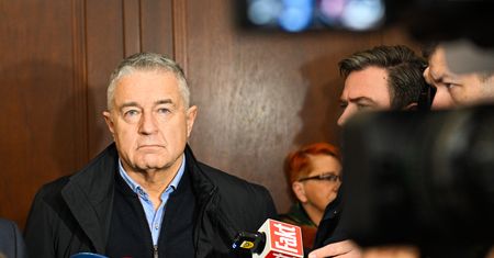 Sprawa Frasyniuka wraca do sądu. Chodzi o ostre słowa pod adresem żołnierzy