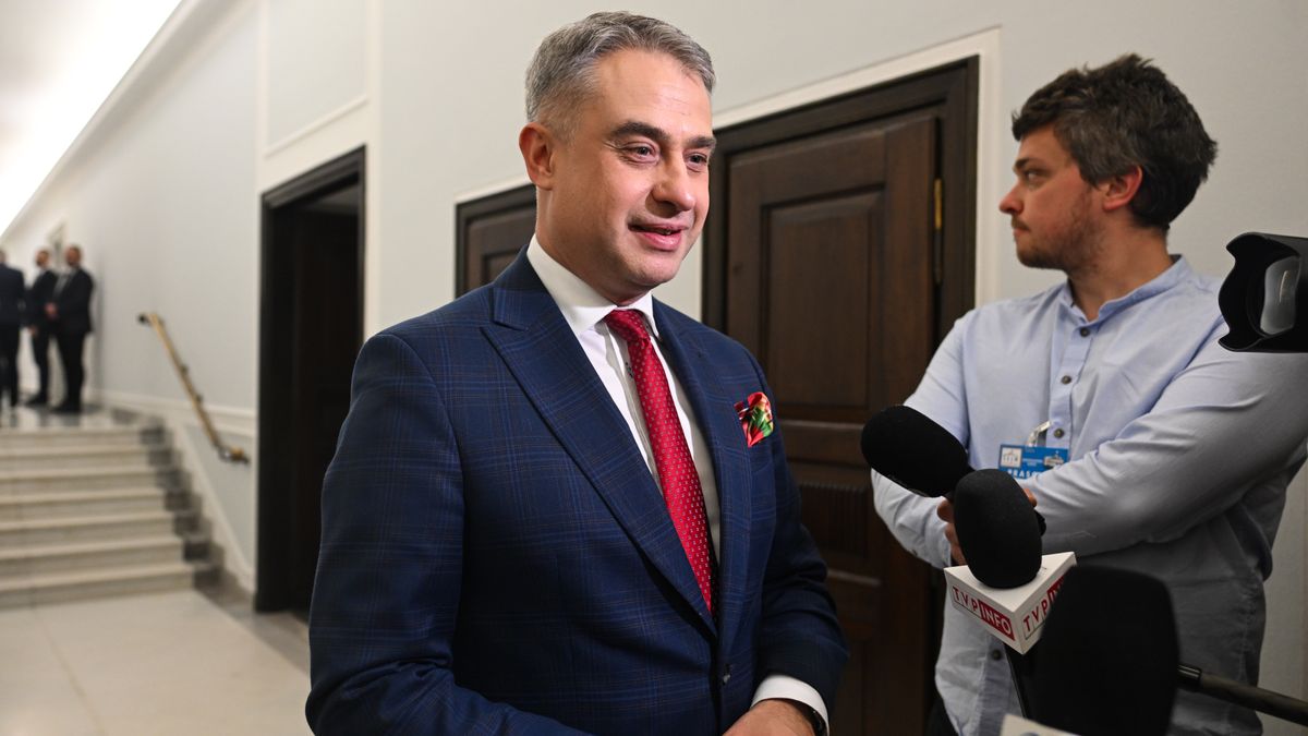 WARSAW, POLAND - DECEMBER 12: : Upcoming Minister of Digitalization, Krzysztof Gawkowski walks on the parliament corridors while being interviewed ahead of the vote of confidence on Donald Tusk's government cabinet during a session at the parliament (SEJM) on December 12, 2023 in Warsaw, Poland. on December 12, 2023 in Warsaw, Poland. After eight years of Poland's national conservative party in power, centrist Donald Tusk is back and set to forge a pro-EU government. (Photo by Omar Marques/Getty Images)