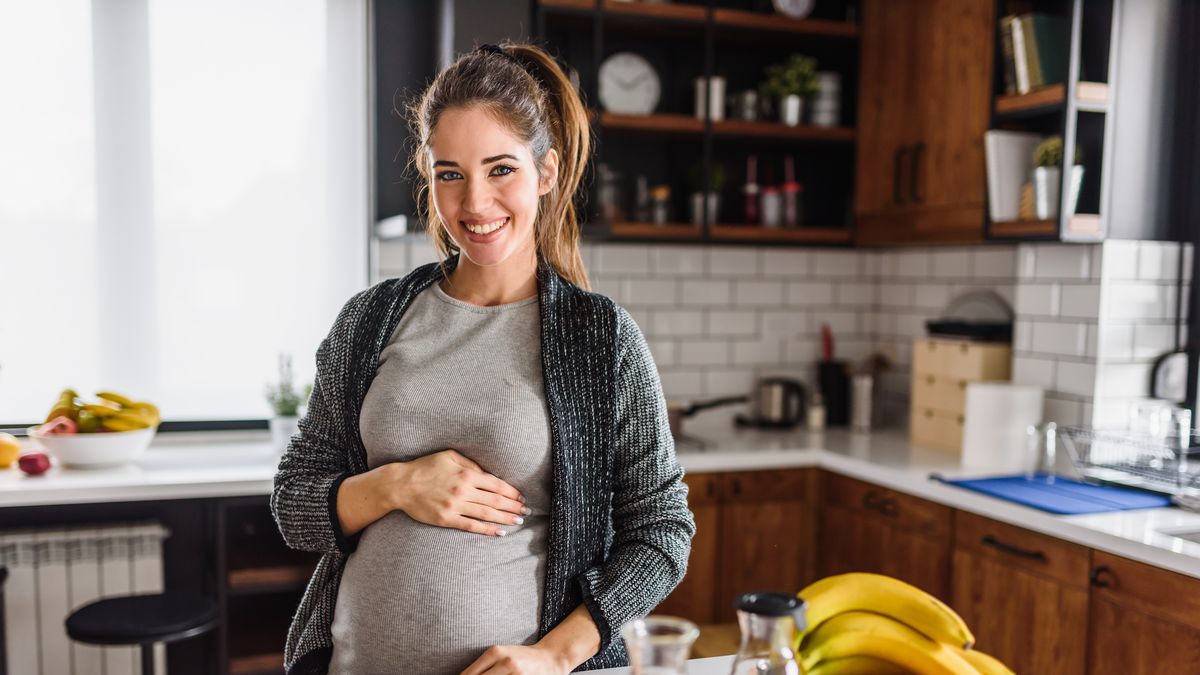 Ciąża a praca. Jakie prawa przysługują ciężarnej pracownicy?