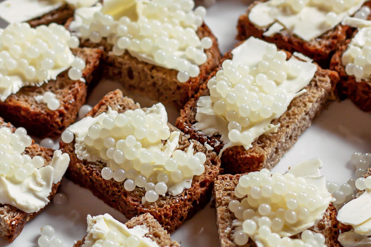 Francuzi zajadają się aż miło. Inni nie wierzą, że takie jajka można jeść