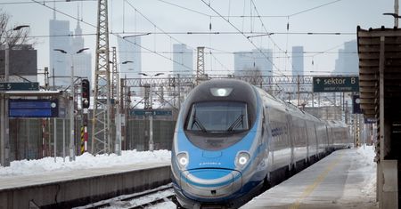 Opóźnienia i zmiany w rozkładzie. PKP Intercity ostrzega