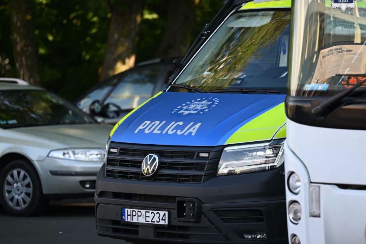 Uderzył w betonowe ogrodzenie. Tragiczna śmierć 44-letniego rowerzysty