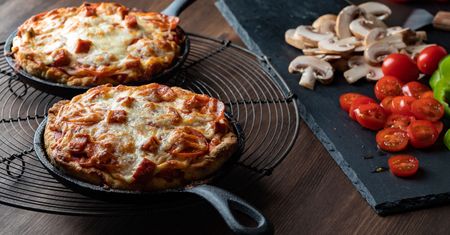 Pizza z patelni. Nie uwierzysz, jakie to łatwe