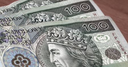Kotecki chce zrobić konkurencję bankom. Bardziej opłacałoby się oszczędzać