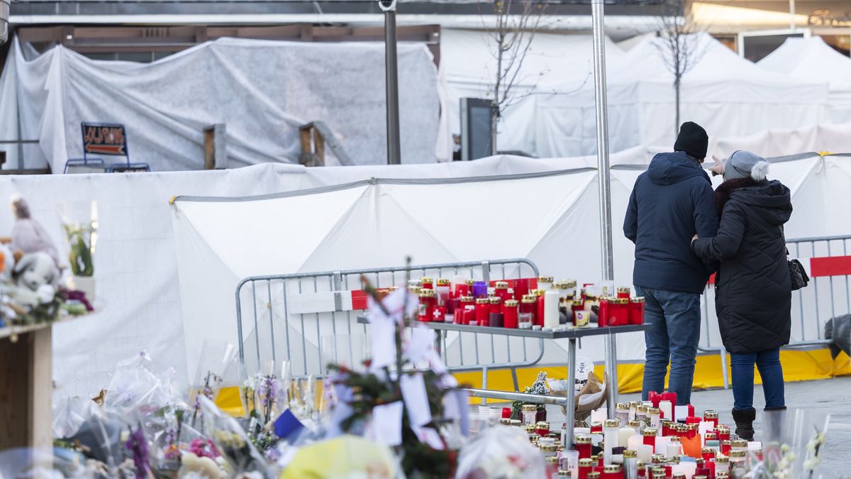 Znicze przed barem, gdzie doszło do tragedii