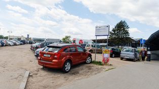 Dziki parking przy dworcach PKP i PKS w Białymstoku zniknie