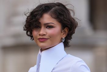 Zendaya cała w kwiatach. Wie, co w modzie piszczy