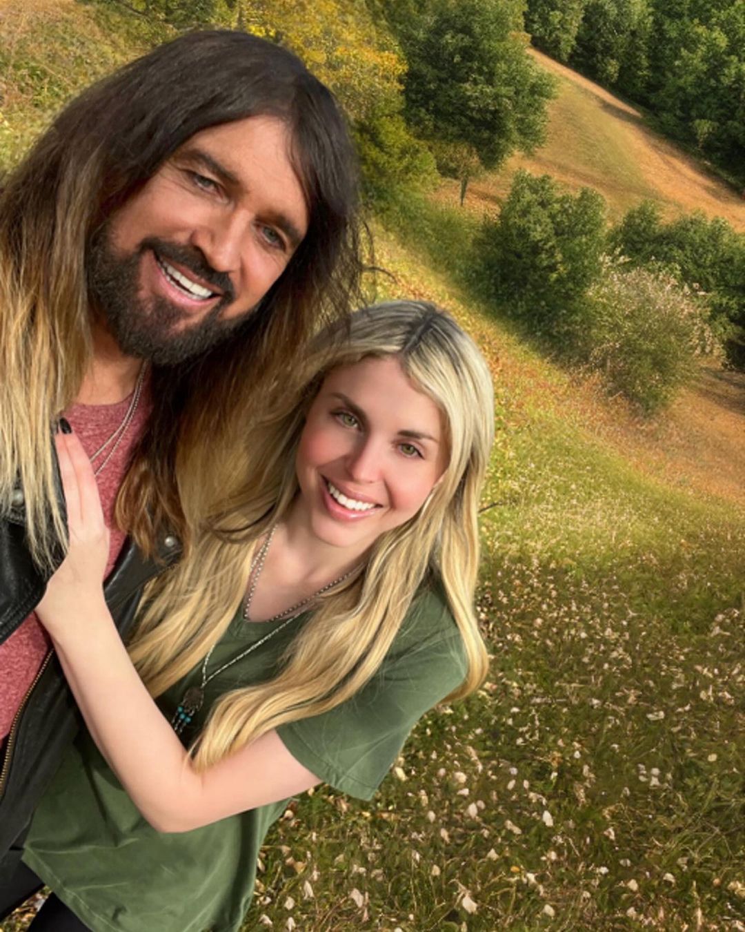 Billy Ray Cyrus rozwiódł się z młodszą o 27 lat wokalistką
