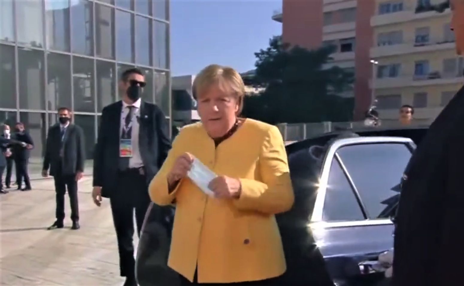 Merkel publicznie zaliczyła wpadkę. "Kompromitujące nagranie"
