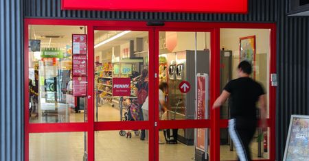 Jeden produkt - dwie ceny. Berliński supermarket chce zmienić nawyki klientów
