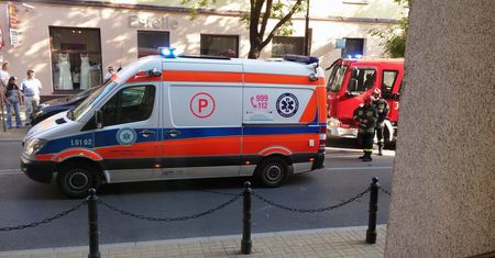 Wypadek na ul. Narutowicza. Zderzenie samochodu ze skuterem
