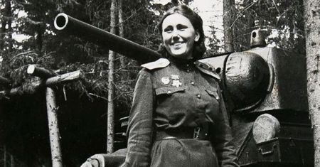 Kupiła czołg, a potem pojechała walczyć z nazistami