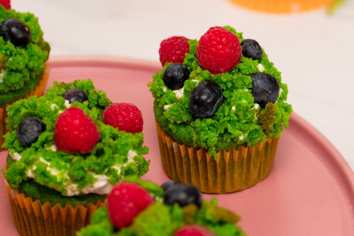 Ciasto to już przeżytek. Leśny Mech podaj w zupełnie inny sposób