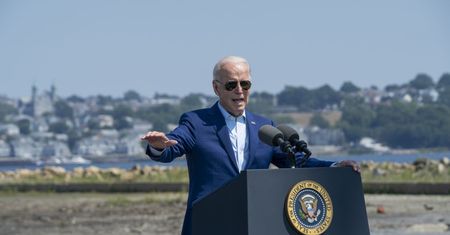 Biden atakuje Trumpa ws. szturmu na Kapitol. "Siedział wygodnie obok średniowiecznego piekła"