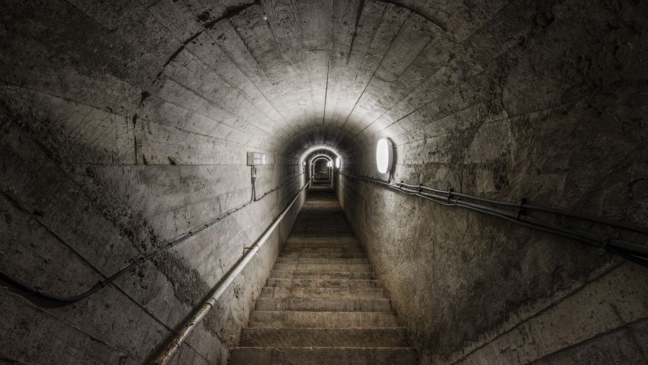 Podziemny tunel - zdjęcie ilustracyjne