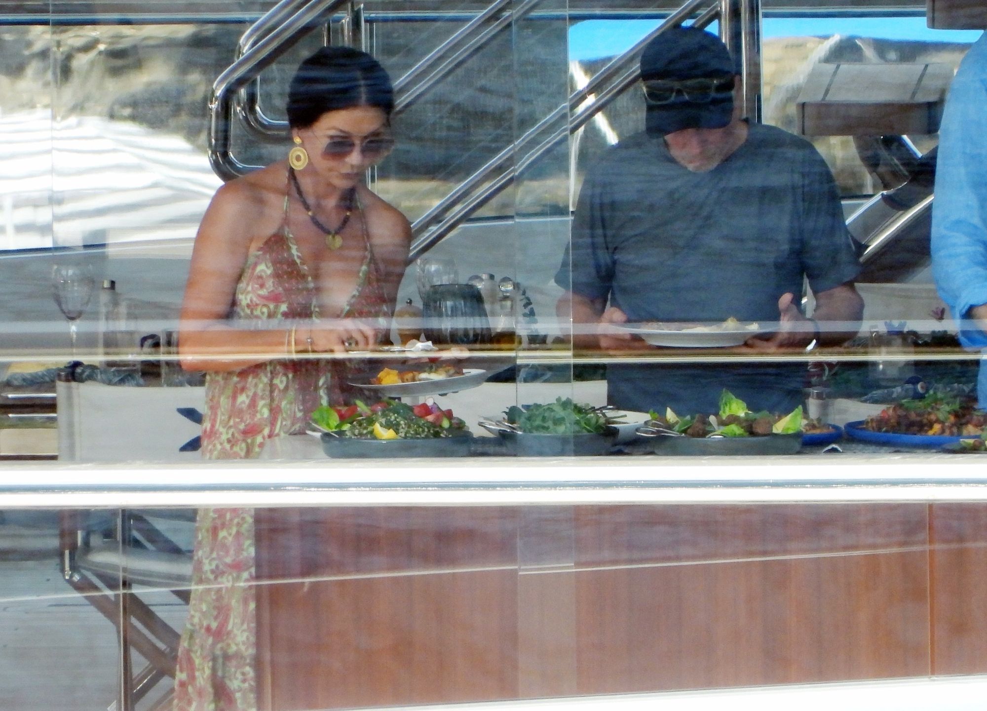 Catherine Zeta-Jones i Michael Douglas relaksują się na jachcie w Portofino