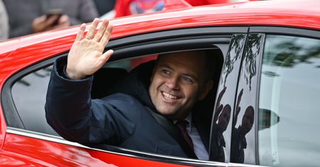 Tyle Nawroccy zapłacili za mieszkanie pana Jerzego. Media podały kwotę