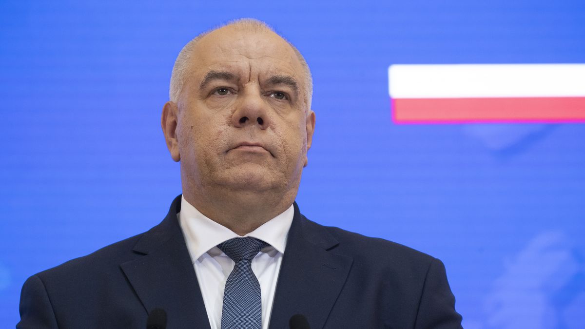 09.05.2022. Warszawa. Konferencja prasowa ministra Aktywow Panstwowych Jacka Sasina, wicepremier Ukrainy, minister Gospodarki Yulii Svyrydenko oraz minister Klimatu i Srodowiska Anny Moskwy. n/z Jacek Sasin