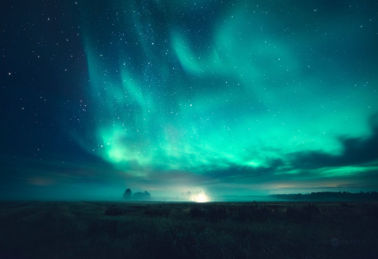 Niemiela stara się fotografować zorze zawsze kiedy ma tylko okazję. Sprawdza aktywność słońca oraz przewidywalność wystąpienia zjawisk świetlnych.