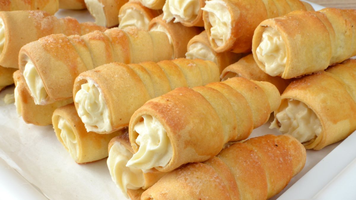 Domowe rurki z kremem - dobry pomysł na słodką przekąskę