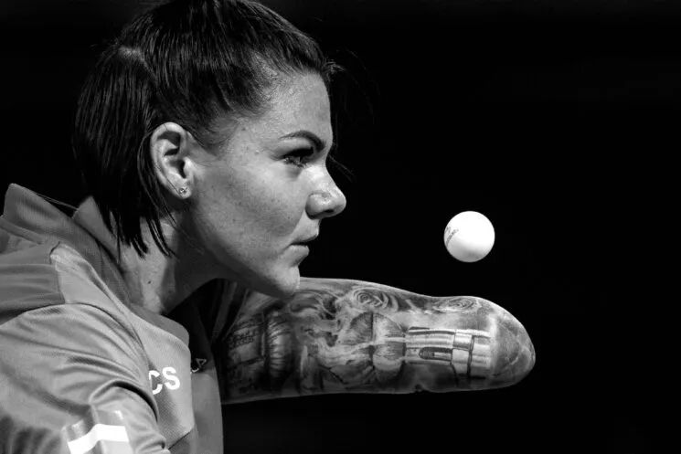 Najlepsze zdjęcia sportowe minionego roku. Wygrał idealny kadr tenisistki z motylem 19