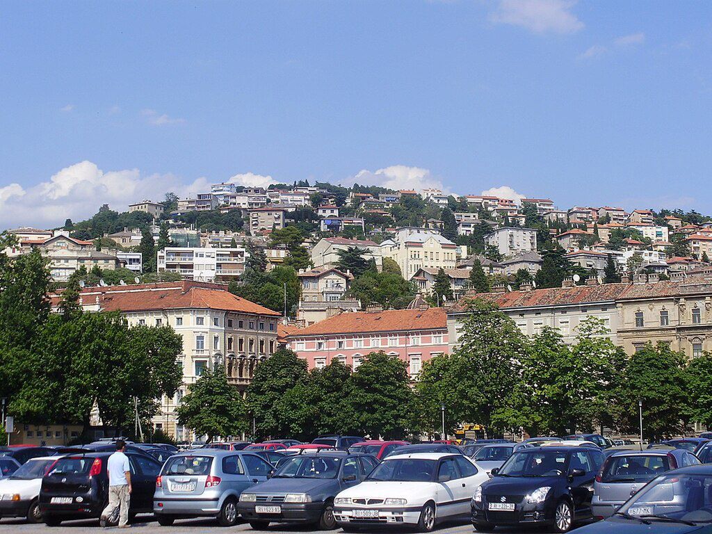 Samochody w mieście Rijeka w Chorwacji