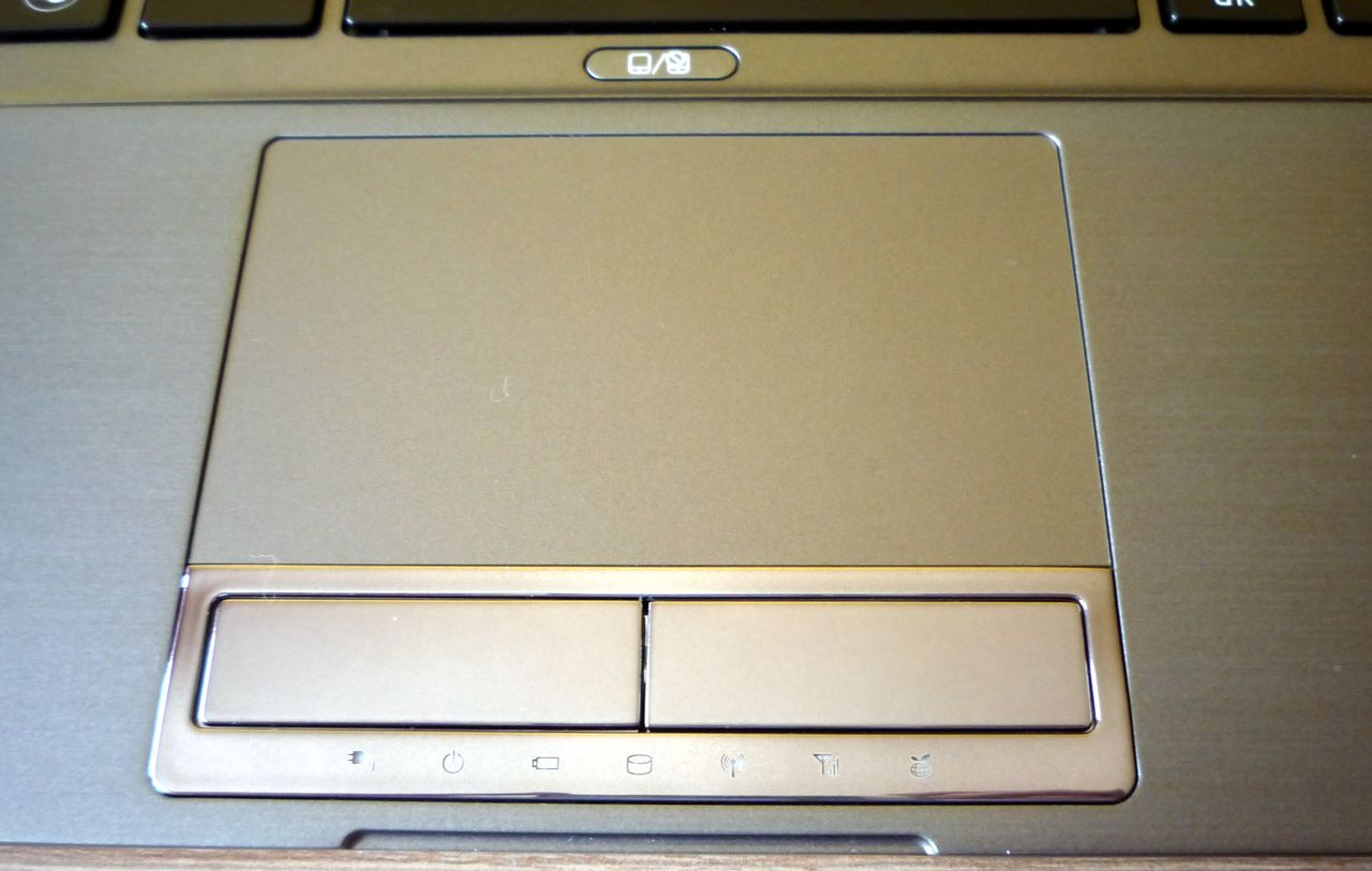 Toshiba Portégé Z830-10N - touchpad