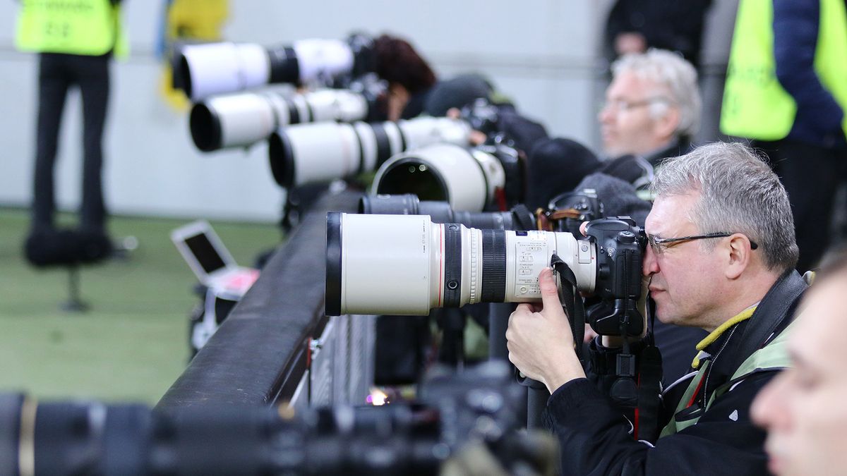Fotoreporter codziennej gazety kontra fotograf agencyjny - trochę o tym, jak prasa wciąż oszczędza na zawodowcach 1