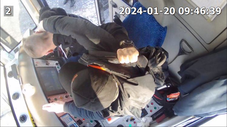Motornicze brutalnie pobite przez pasażerów. MPK Wrocław pokazuje zdjęcia