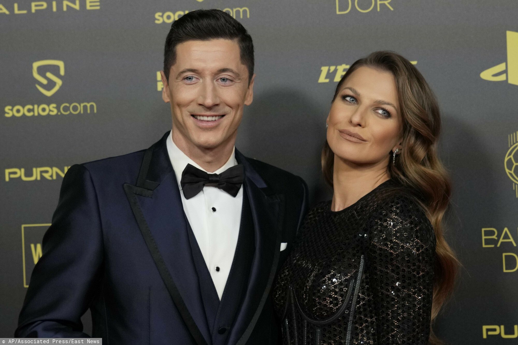 Anna i Robert Lewandowscy po gali Złotej Piłki pospiesznie wrócili do córek